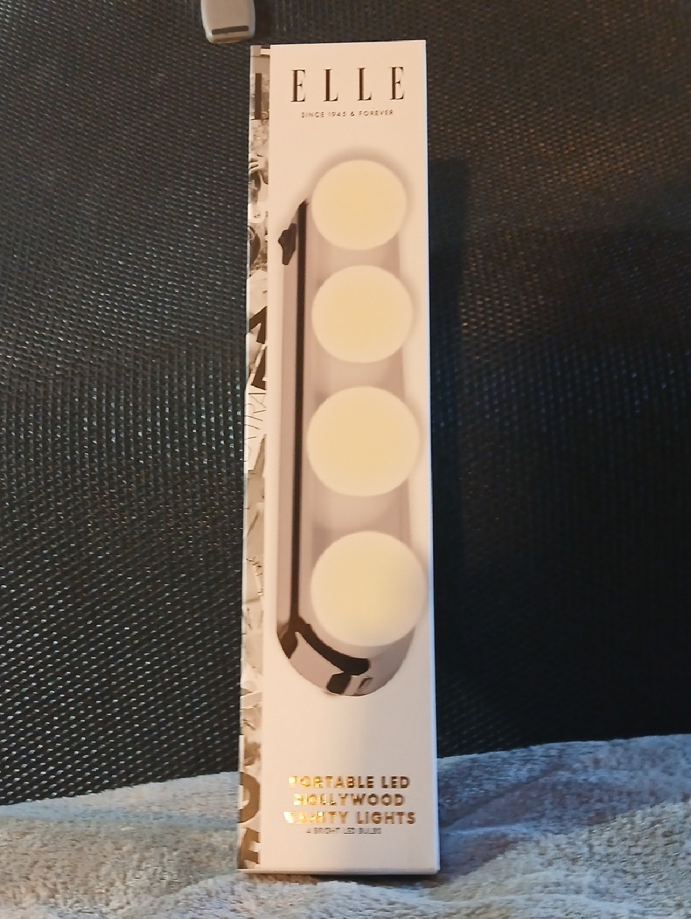 NWT Elle White Portable LED Vanity Light Bar